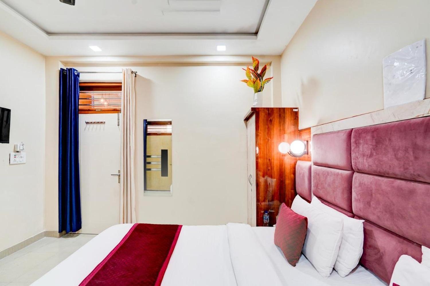 The Five Dimension Apartman Agra  Kültér fotó