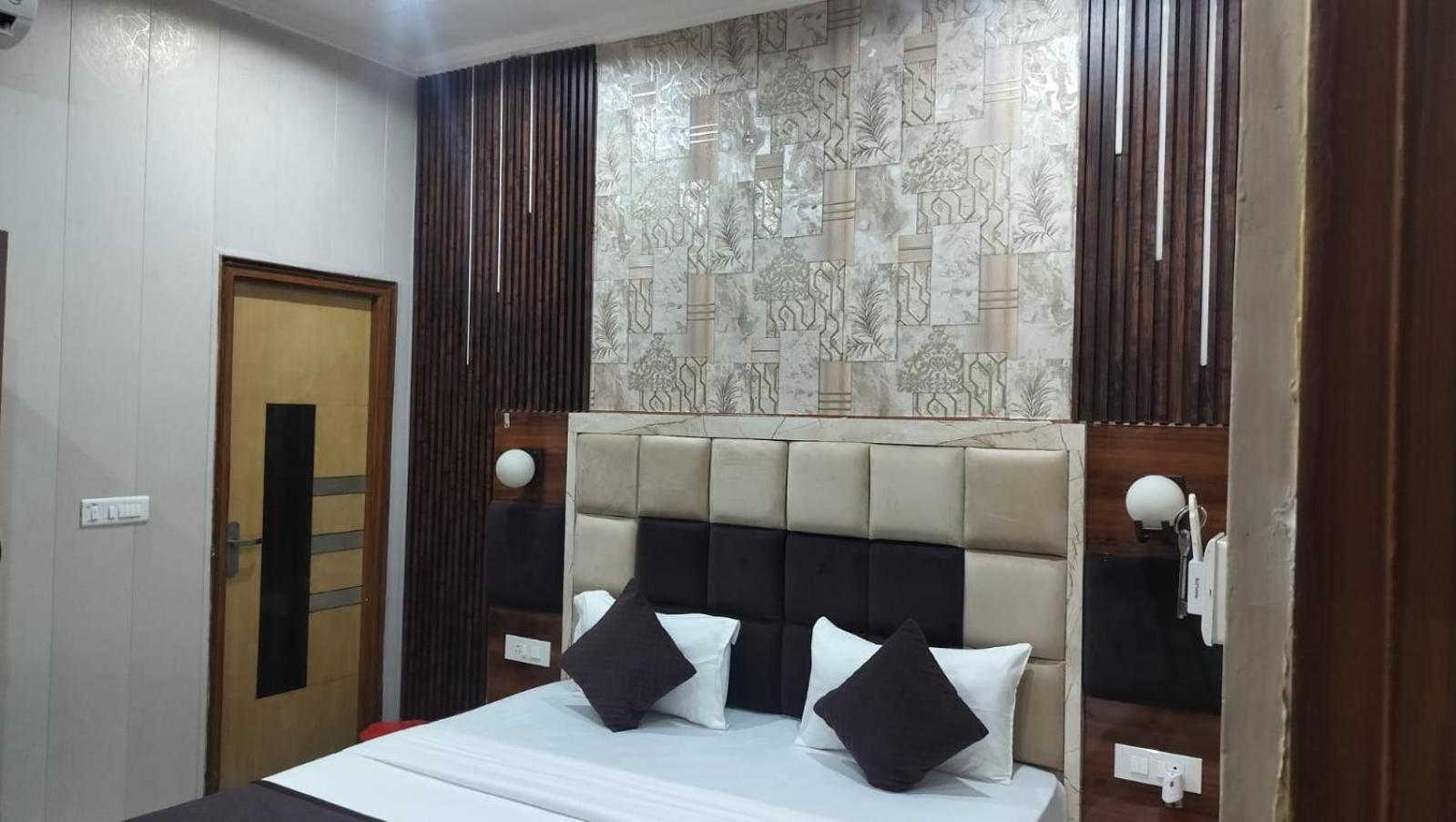 The Five Dimension Apartman Agra  Kültér fotó